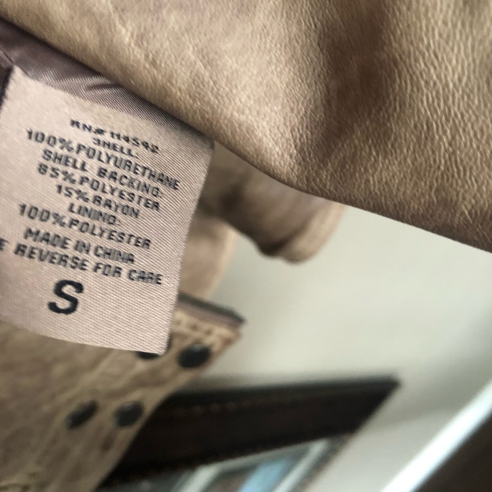 Women’s Jacket - Picture 4 of 4